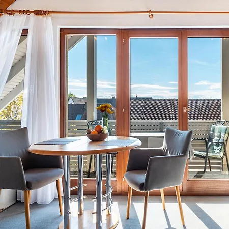 Daire Haus Annette Immenstaad am Bodensee