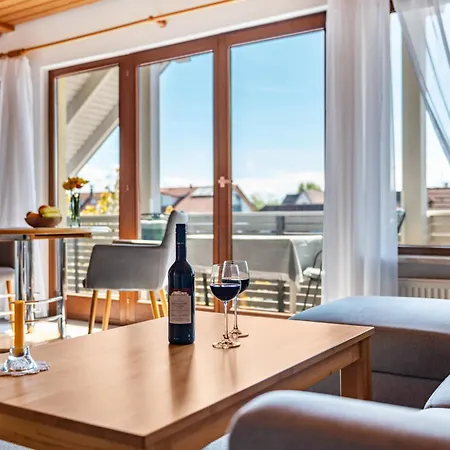 Daire Haus Annette Immenstaad am Bodensee